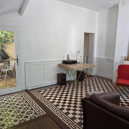 Maison De Proche Halles Apartment